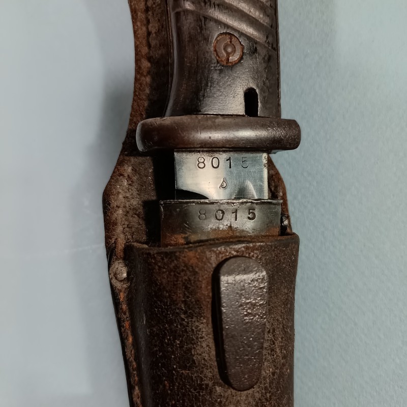 BAIONNETTE ALLEMANDE 98K AVEC SON CUIR FOURREAU ET BAIONNETTE MEME NUMERO DATE 1940 CUIR REGIMENTE LUFTWAFFE