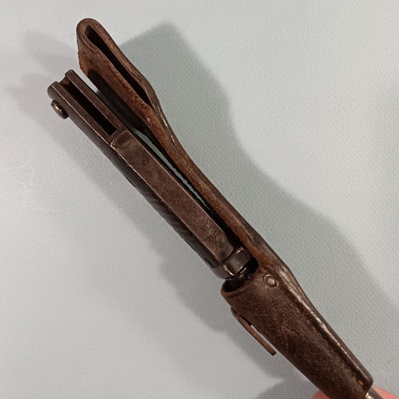 BAIONNETTE ALLEMANDE 98K AVEC SON CUIR FOURREAU ET BAIONNETTE MEME NUMERO DATE 1940 CUIR REGIMENTE LUFTWAFFE