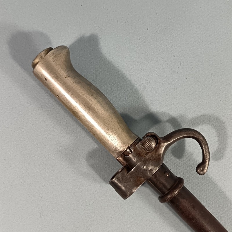 BAIONNETTE LEBEL MODELE 1886 - 93 RACCOURCIE OU MODIFIEE R35 AVEC QUILLON POIGNEE MAILLECHORT "LA ROSALIE"