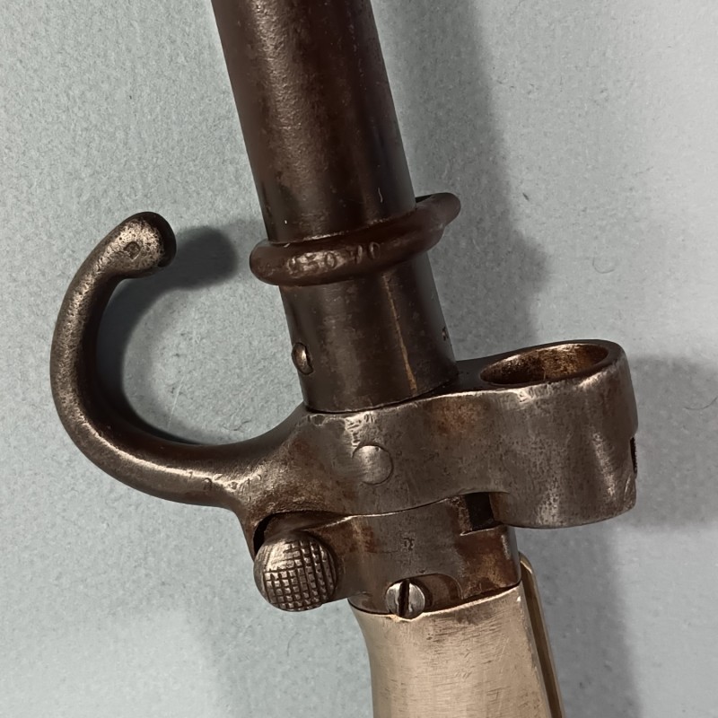 BAIONNETTE LEBEL MODELE 1886 - 93 RACCOURCIE OU MODIFIEE R35 AVEC QUILLON POIGNEE MAILLECHORT "LA ROSALIE"
