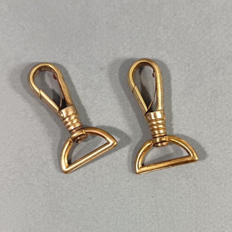 LOT DE 2 MOUSQUETONS D'OCCASION EN LAITON POUR BELIERE DE SABRE SABRETACHE ET SUSPENTES MILITAIRES T1