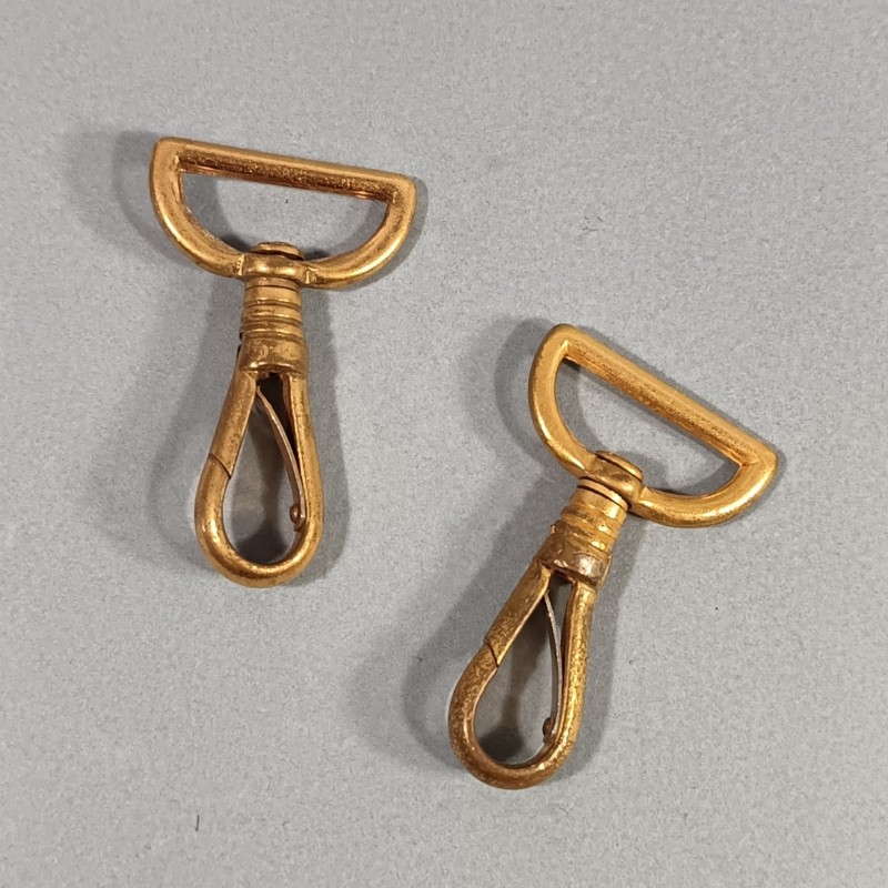 LOT DE 2 MOUSQUETONS D'OCCASION EN LAITON POUR BELIERE DE SABRE SABRETACHE ET SUSPENTES MILITAIRES T2