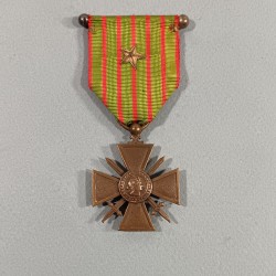 CROIX DE GUERRE 1914-1915 AVEC UNE ETOILE POUR CITATION A L'ORDRE DU REGIMENT WAR CROSS 1914 1918