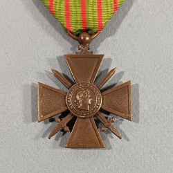 CROIX DE GUERRE 1914-1915 AVEC UNE ETOILE POUR CITATION A L'ORDRE DU REGIMENT WAR CROSS 1914 1918