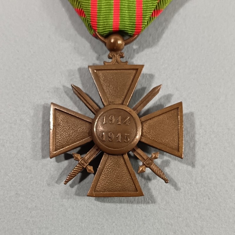CROIX DE GUERRE 1914-1915 AVEC UNE ETOILE POUR CITATION A L'ORDRE DU REGIMENT WAR CROSS 1914 1918