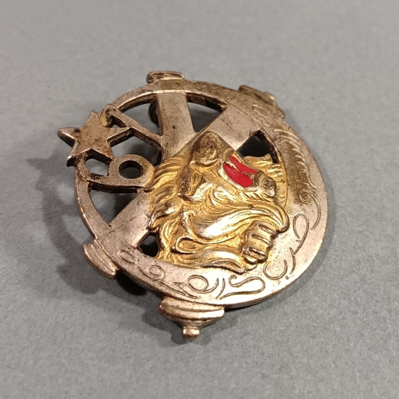 INSIGNE MILITAIRE 67 ème RAA REGIMENT D'ARTILLERIE D'AFFRIQUE PERIODE 1940 1944 FABRICATION NON MARQUEE ARMEE DE LIBRATION