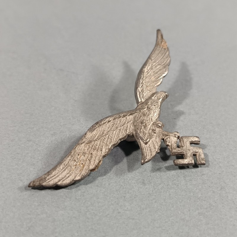 INSIGNE ALLEMAND AIGLE DE LA LUFTWAFFE EN ALUMINIUM POUR CASQUETTE OU CASQUE TROPICAL WW2
