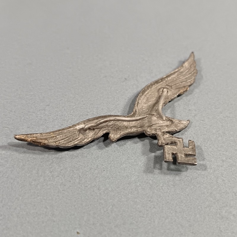 INSIGNE ALLEMAND AIGLE DE LA LUFTWAFFE EN ALUMINIUM POUR CASQUETTE OU CASQUE TROPICAL WW2