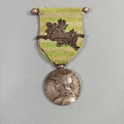 FRANCE MEDAILLE DE LA SECONDE EXPEDITION DE MADAGASCAR AVEC SA BARRETTE 1895 POUR LA CAMPAGNE DE 1894 A 1895