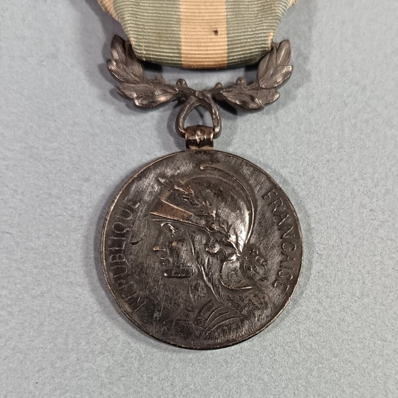 FRANCE MEDAILLE COLONIALE BELIERE BIFACE AVEC BARRETTE ALGERIE A CLAPET FABRICATION MERCIER 1895 - 1913