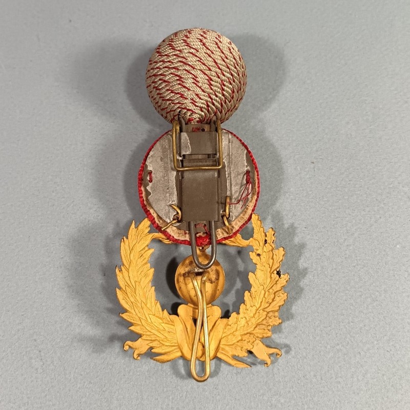 ATTRIBUT ET POMPON DE KEPI D'ADJUDANTS MODELE 1886 OFFICIER D'ADMINISTRATION DU SERVICE DE L'ARTILLERIE ET DU GENIE