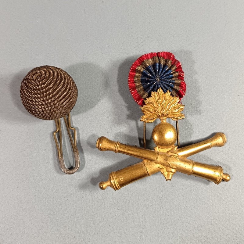 ATTRIBUT OU INSIGNE ET POMPON DE KEPI D'OFFICIERS ET ADJUDANTS MODELE 1886 OFFICIER D'ARTILLERIE