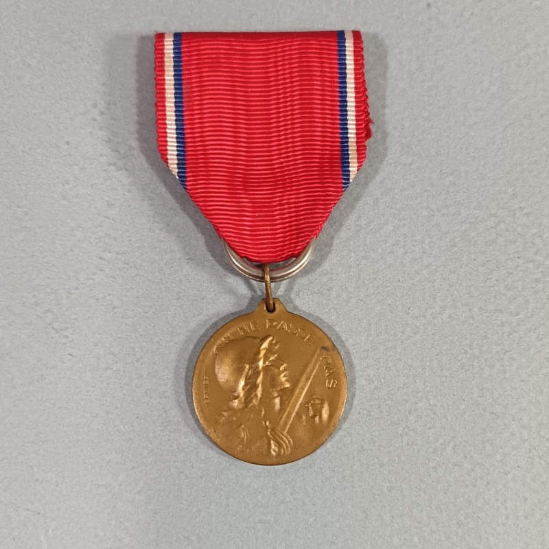 FRANCE MEDAILLE DE LA BATAILLE DE VERDUN ON NE PASSE PAS 21 FEVRIER 1916 PAR VERNIER