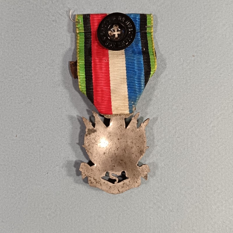 MEDAILLES ANCIEN COMBATTANT GUERRE DE 1870 1871 OUBLIER JAMAIS AVEC BARRETTE 1870-1871