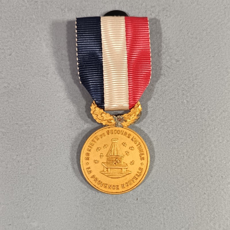 MEDAILLE DE LA SOCIETE DE SECOURS MUTUELS LA PROVENCE NOUVELLE MARSEILLE FONDEE LE 8 MARS 1887