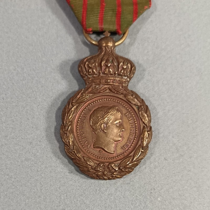 MEDAILLE DE STE HELENE NAPOLEON Ier 1821 A SES COMPAGNONS DE GLOIRE SOUVENIR DES CAMPAGNES DU PREMIER EMPIRE