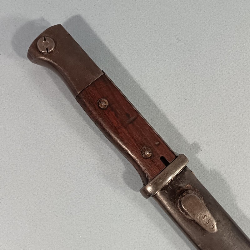 BAIONNETTE ALLEMANDE 98K FOURREAU ET BAIONNETTE AVEC NUMERO DIFFERENTS DATE 1942/43