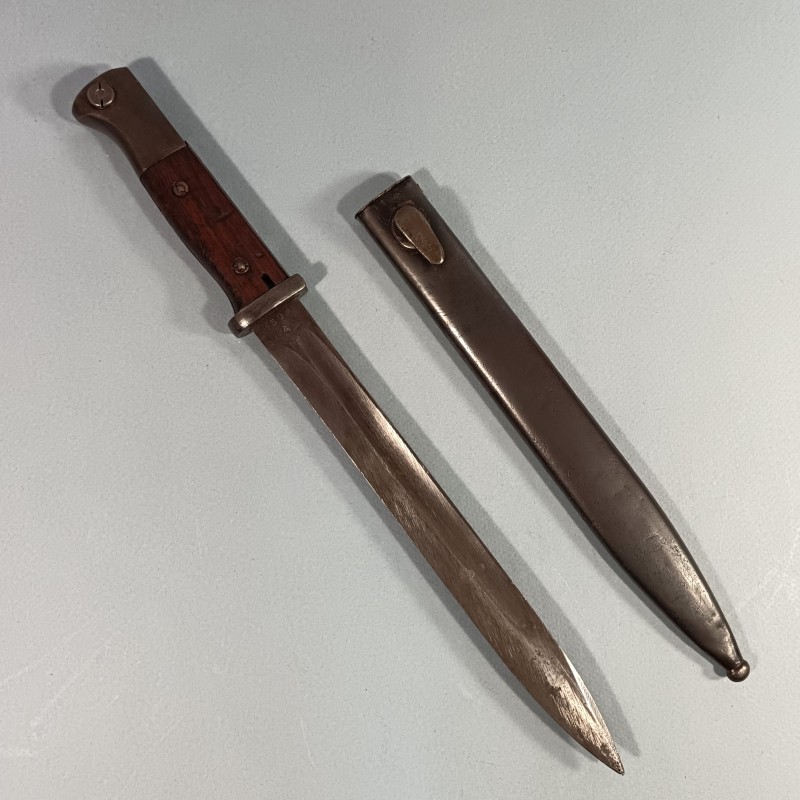 BAIONNETTE ALLEMANDE 98K FOURREAU ET BAIONNETTE AVEC NUMERO DIFFERENTS DATE 1942/43