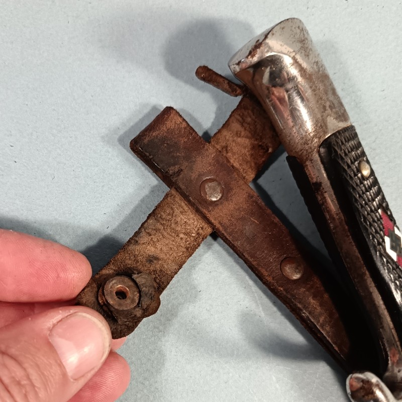 COUTEAU POIGNARD HJ HITLERJUGEND FAHRTENMESSER FABRICATION SECONDE GUERRE SOLINGEN ROBERT HERDER ET DEVISE BLUT UND EHRE !