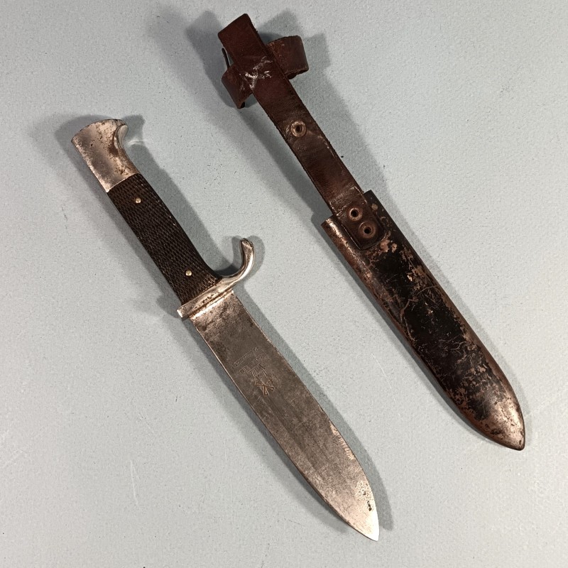 COUTEAU POIGNARD HJ HITLERJUGEND FAHRTENMESSER FABRICATION SECONDE GUERRE SOLINGEN ROBERT HERDER ET DEVISE BLUT UND EHRE !