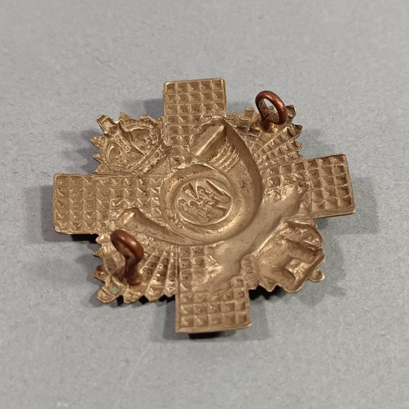 ARMEE ANGLAISE INSIGNE DE COIFFURE ECOSSAIS 1er BATAILLON DE VOLONTAIRE HIGHLAND LIGTH INFANTERY CAP BADGE