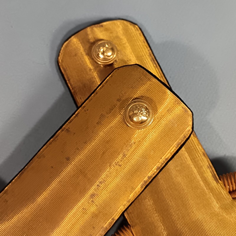 EPAULETTES DE LIEUTENANT OU SOUS LIEUTENANT OFFICIER D'INFANTERIE MODELE TROISIEME REPUBLIQUE 1900 1914 TENUE 1931