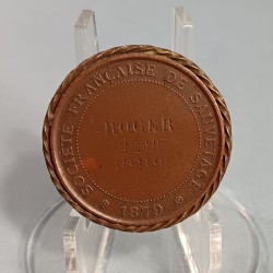MEDAILLE DE LA SOCIETE FRANCAISE DE SAUVETAGE 1879 EN BRONZE SAUVER OU PERIR VICTOIRE AU LION ATTRIBUEE A ROGER JEAN EN 1886
