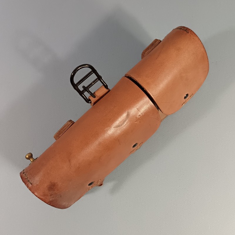CARTOUCHIERE MODELE 1935 / 1937 COTE GAUCHE COULEUR FAUVE CUIR LISSE TAMPONNEE 2 ème TRIMESTRE 1940