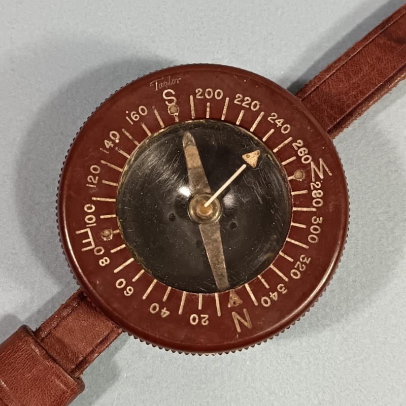 BOUSSOLE US DE POIGNE MODELE EN PLASTIQUE AVEC AIGUILLE PHOSPHORESCENTE POUR PARACHUTISTE MARQUAGE FABRICANT TAYLOR
