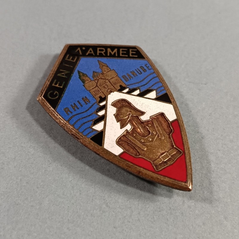 INSIGNE MILITAIRE 1 ère ARMEE GENIE ARMEE DE LIBERATION FABRICATION A. CHOBILLON PARIS 1944-1945