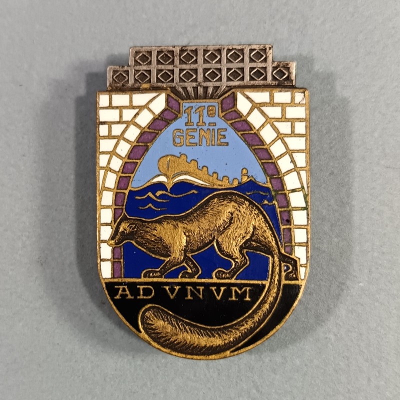 INSIGNE MILITAIRE 11 ème REGIMENT DU GENIE FABRICATION DRAGO PARIS NICE RUE BERANGER