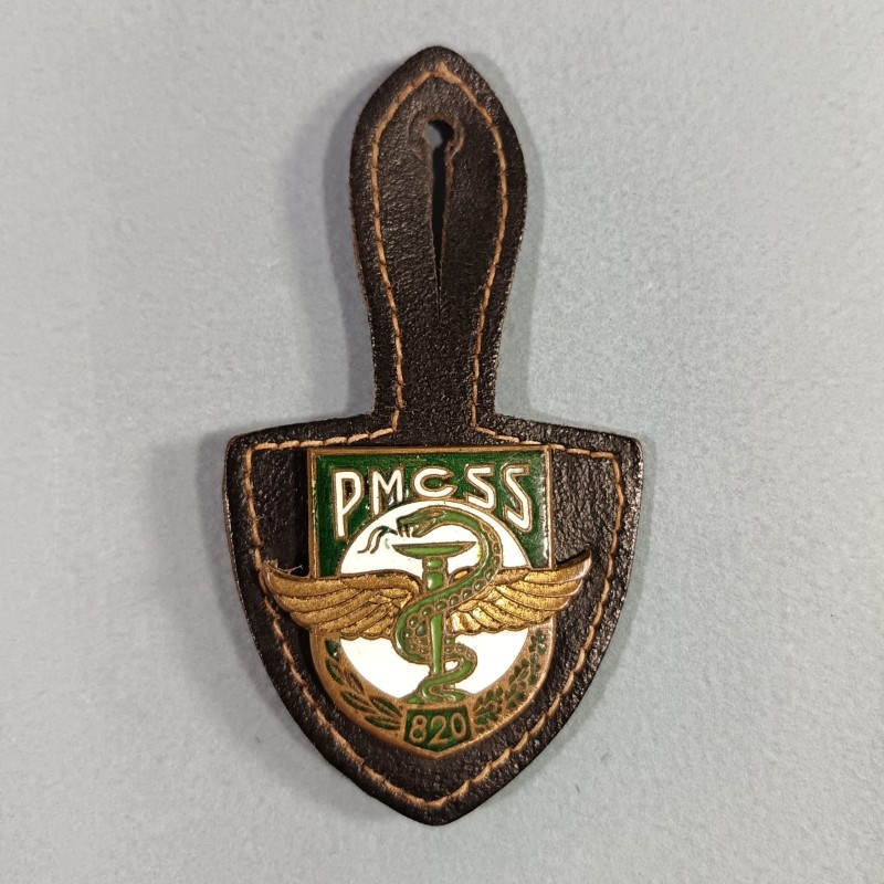 INSIGNE MILITAIRE 820 ème PMCSS PHARMACIE MAGASIN CENTRAL DU SERVICE DE SANTEE FABRICATION DRAGO PARIS NICE RUE OLIVIER METRA