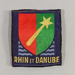 INSIGNE TISSU D'EPAULE 1 ere ARMEE RHIN DANUBE LIBERATION 1944 1945 COUSU SUR FOND NOIR AVEC CROCHETS