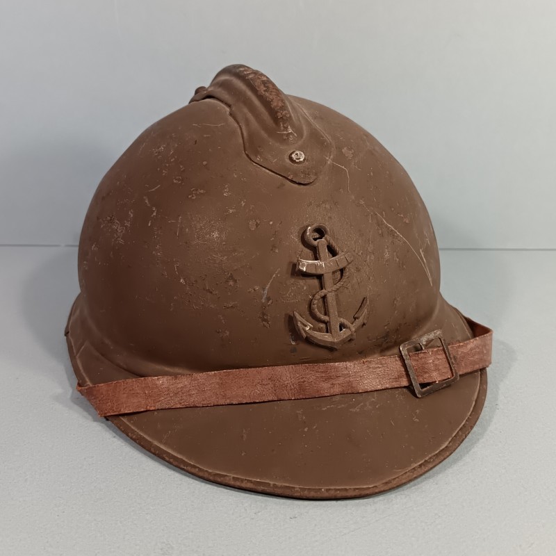 CASQUE ADRIAN MODELE 1915 INFANTERIE COLONIAL COMPLET GUERRE 1939 - 1940 COULEUR KAKI AVEC ANCRE DE CASQUE TROPICAL