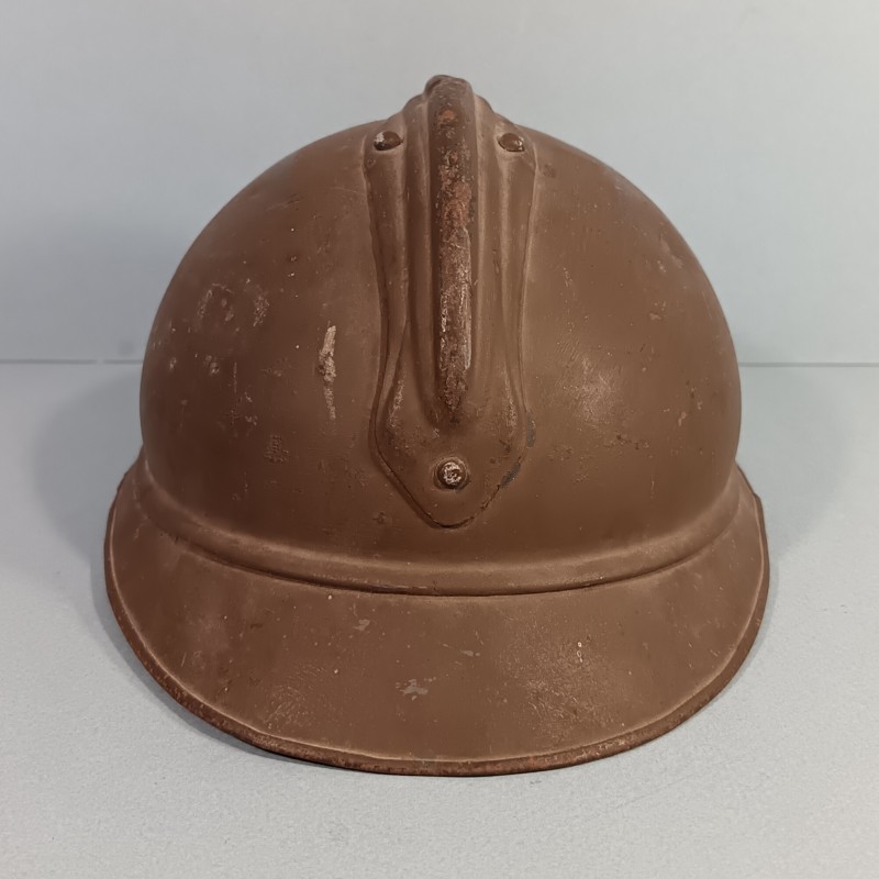 CASQUE ADRIAN MODELE 1915 INFANTERIE COLONIAL COMPLET GUERRE 1939 - 1940 COULEUR KAKI AVEC ANCRE DE CASQUE TROPICAL