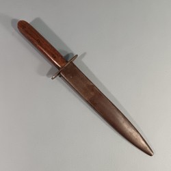 COUTEAU DE TRANCHEES AUTRICHIEN MODELE PREMIERE GUERRE 1914 - 1918 STURMTRUPPEN FABRICANT A IDENTIFIER !?