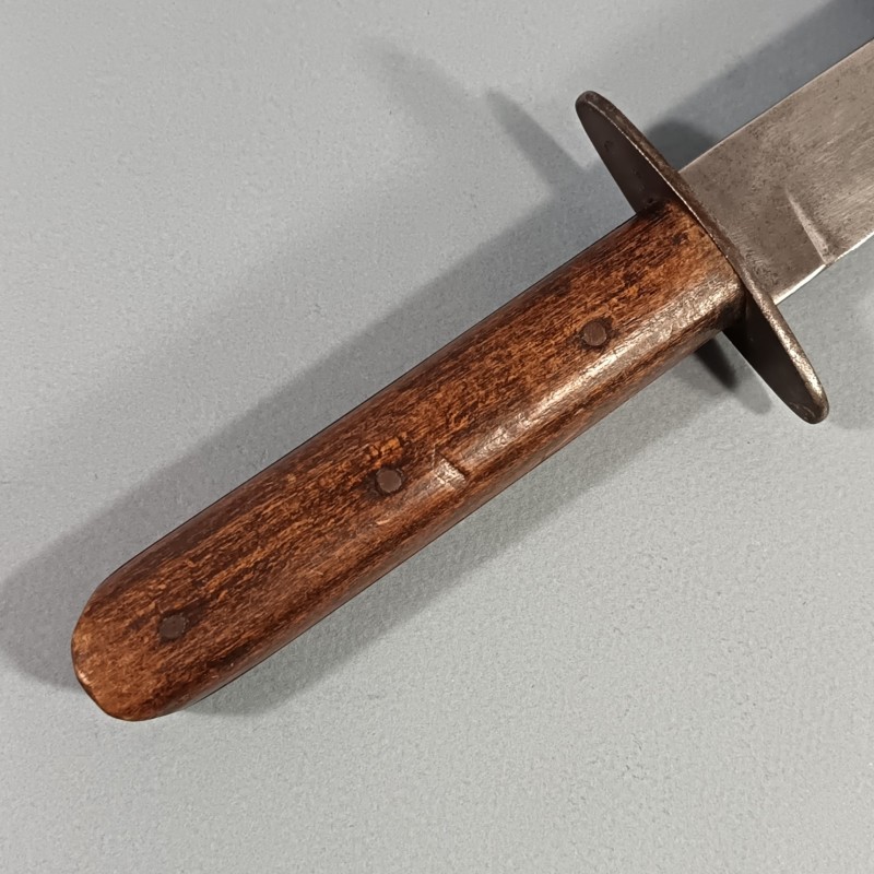 COUTEAU DE TRANCHEES AUTRICHIEN MODELE PREMIERE GUERRE 1914 - 1918 STURMTRUPPEN FABRICANT A IDENTIFIER !?