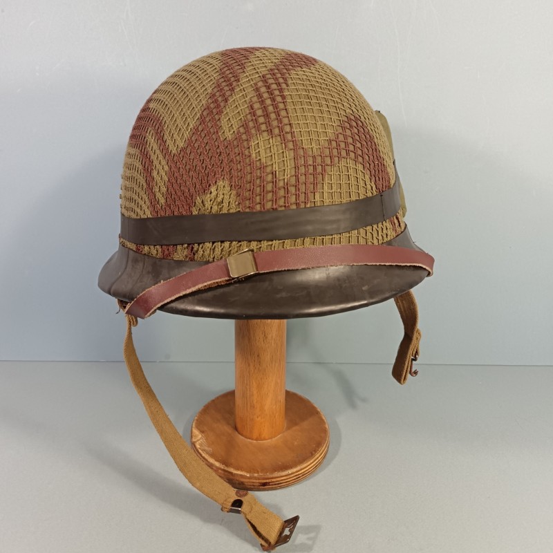 CASQUE FRANCAIS MODELE 1951 AVEC CAMOUFLAGE ET PANSEMENT ETAT NEUF DE STOCK LOURD HR - 1953 ET LINER MENESA 1953 + PANSEMENT