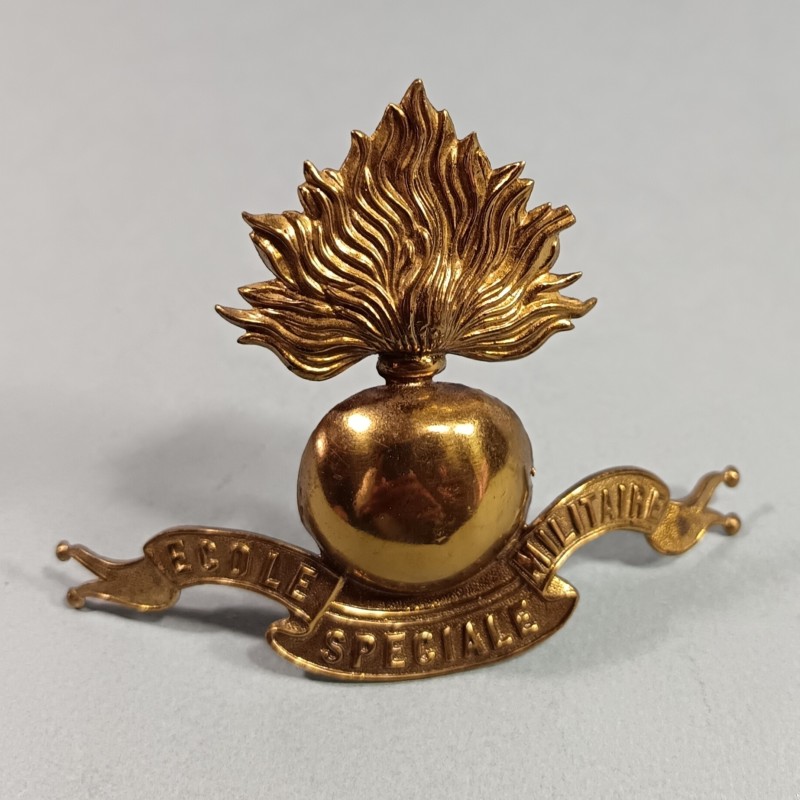 INSIGNE DE SHAKO DE L'ECOLE MILITAIRE DE ST CYR ESM ECOLE SPECIALE MILITAIRE