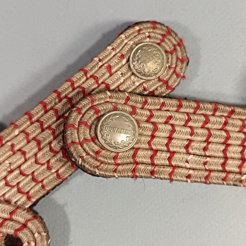 EPAULETTE TREFLES POUR UNIFORME ET DOLMAN DES DOUANES ET GENDARMERIE BOUTONS DES DOUANES