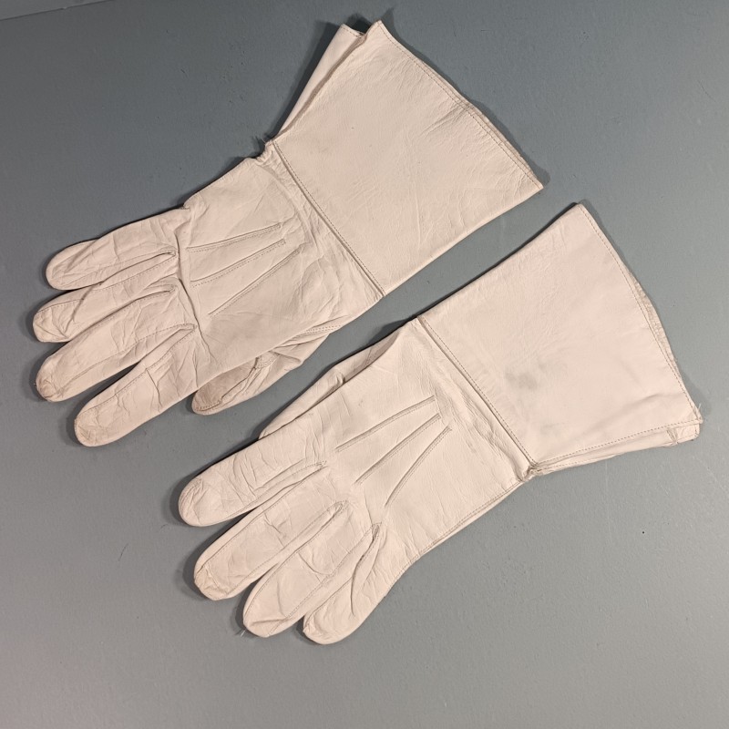 PAIRE DE GANTS CRISPIN EN CUIR BLANC CAVALERIE LEGION ETRANGERE GARDE REPUBLICAINE SAPEURS POMPIERS TAILLE 9