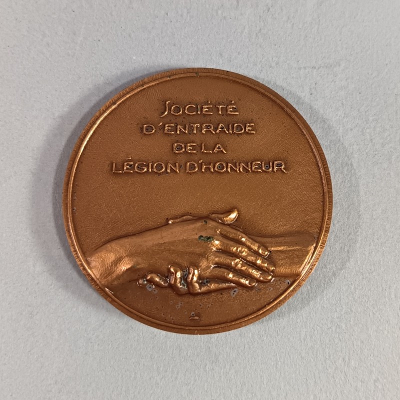 MEDAILLE DE LA SOCIETE D'ENTRAIDE DE L'ORDRE DE LA LEGION D'HONNEUR FABRICATION DE LA MONNAIE DE PARIS 1989 DIAMETRE 5 cm