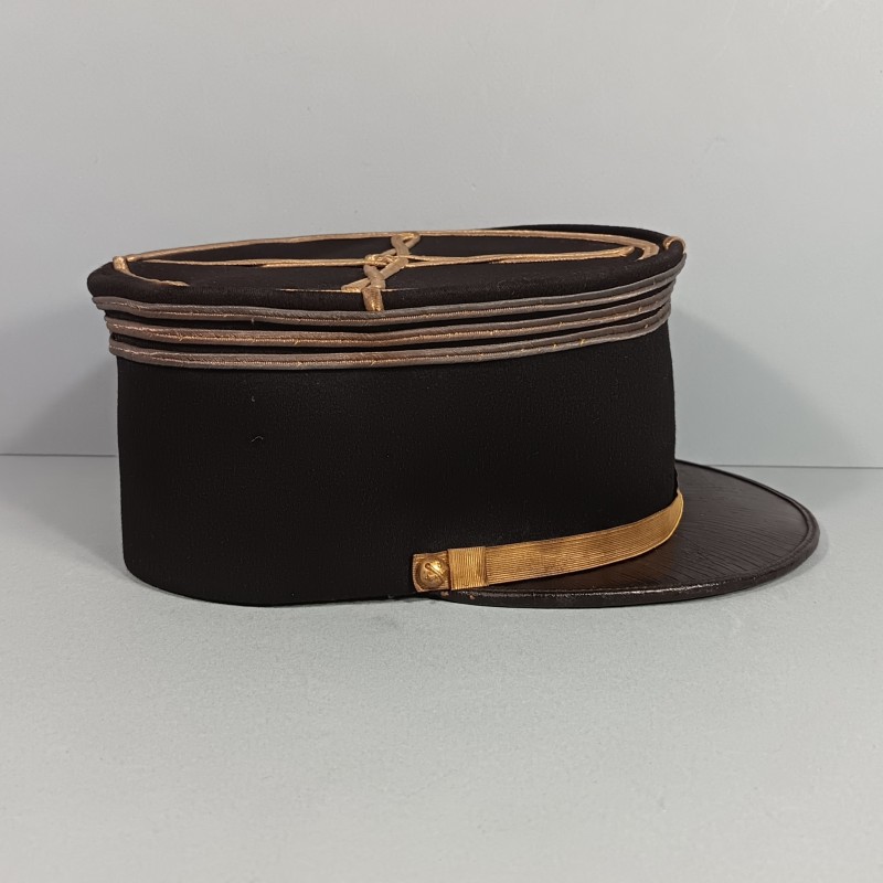 KEPI MODELE 1919 1931 DE CAPITAINE DE L'ARTILLERIE PAS DE CHIFFRE ANNEES 1940 TAILLE 58 UNIFORME CAMPAGNE 1939 1940, TENUE 1931