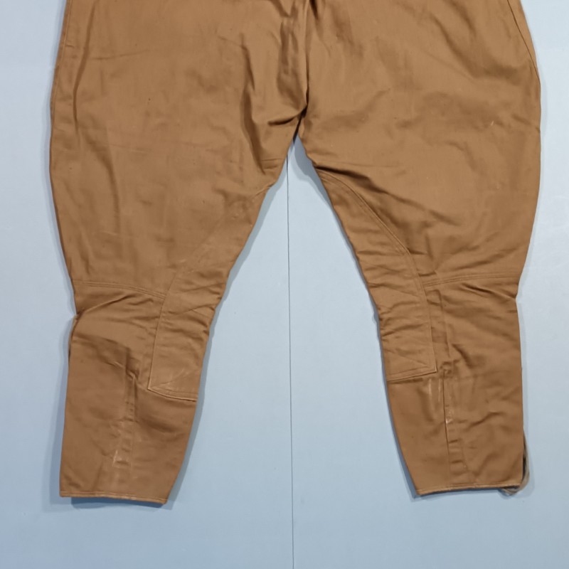 PANTALON CULOTTE CAVALERIE US DATE 1918 EN DRAP DE COTON KAKI METALIQUE US ARMY ETIQUETTE PRESENTE TOUR DE TAILLE 92 cm