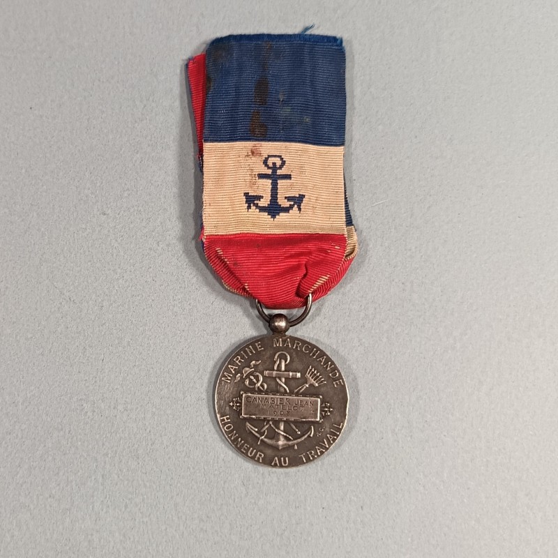 FRANCE MEDAILLE DE LA MARINE MARCHANDE EN ARGENT ATTRIBUEE A UN MATELOT EN 1908 HONNEUR ET TRAVAIL