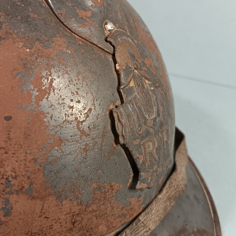 CASQUE ADRIAN MODELE 1915 INSIGNE DU GENIE COMPLET GUERRE 1914-1918 POILUS DE VERDUN INSIGNE CASQUE ET CUIRASSE RF