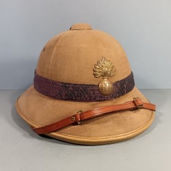 CASQUE COLONIAL GENDARMERIE MODELE 1931 FABRICATION ANNEES 1950 GRENADE DOREE GENDARMERIE COLONIALE