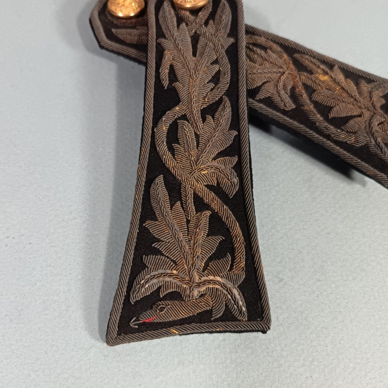PAIRE D'EPAULETTES D'OFFICIER SUPERIEUR DU SERVICE DE SANTE MEDECIN POUR LA TENUE DE GALA OU LE SPENCER TROISIEME REPUBLIQUE