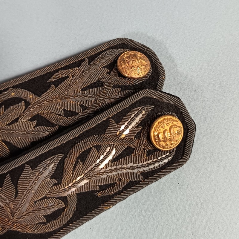 PAIRE D'EPAULETTES D'OFFICIER SUPERIEUR DU SERVICE DE SANTE MEDECIN POUR LA TENUE DE GALA OU LE SPENCER TROISIEME REPUBLIQUE