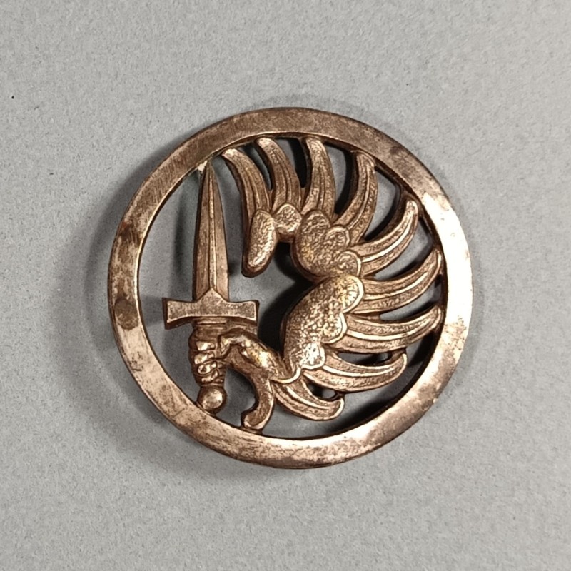 INSIGNE DE BERET PARACHUTISTE FABRICATION DRAGO RUE ROMAINVILLE EN RELIEF 1953 - 1956 TAP INDOCHINE ALGERIE